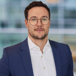 Maximilian Ahlstich - UniCredit Bank GmbH