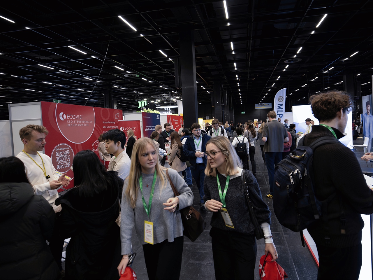 Überblick über die Messehalle in Köln beim Absolventenkongress Deutschland 2025.